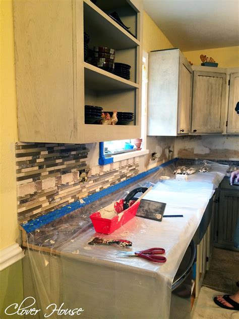 Clover House: DIY Mosaic Tile Backsplash