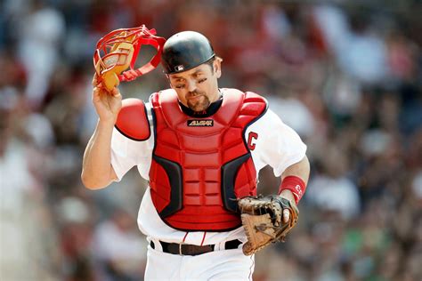 Wife of Red Sox's Varitek says Yankees fan spit on her daughter