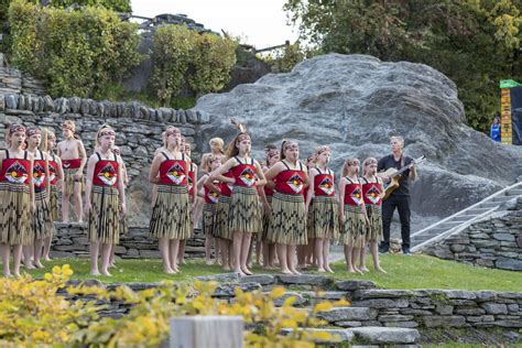 2018 Gallery - The Arrowtown Autumn Festival