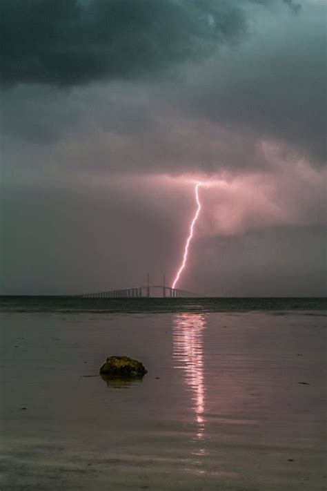 Lightning hit Sunshine Skyway Bridge in Florida on 5/15/15 | Sunshine ...