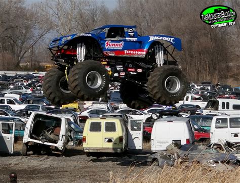 Monster Photos: BIGFOOT #18 Testing Session – St. Charles, MO 2011 : TheMonsterBlog.com – We ...