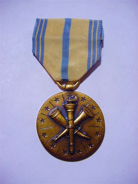 ARMED FORCES RESERVE MEDAL