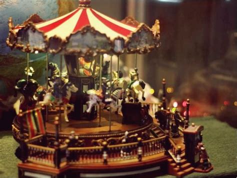 ANTIQUE CAROUSEL MUSIC BOX | ANTIQUES CENTER