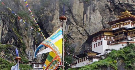 Bhutan Adventure Tours | 10Adventures