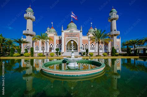 Beautiful Mosques In Water