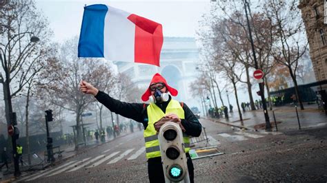 Paris protests: Hundreds arrested in third week of demonstrations - CNN