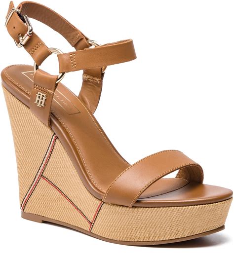 Sandały TOMMY HILFIGER - Elevated Leather Wedge Sandal FW0FW03943 ...