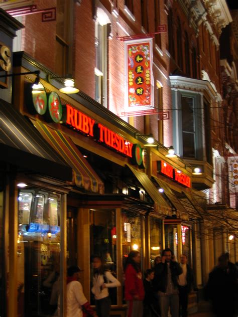 File:Ruby tuesday chinatown dc.jpg - Wikimedia Commons