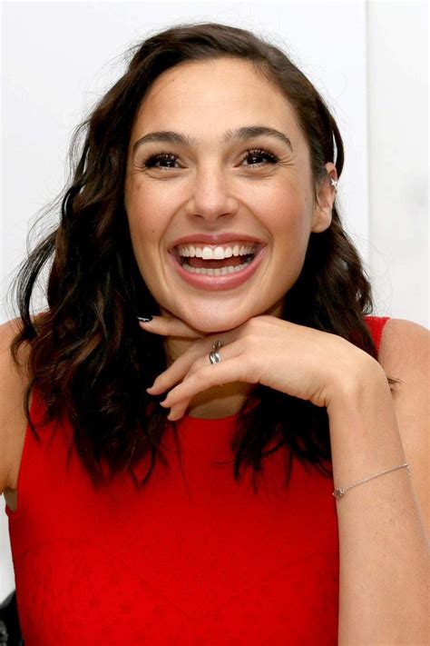 Gal Gadot laugh in 2023 | Gal gadot, Gal, Gal gadot photos