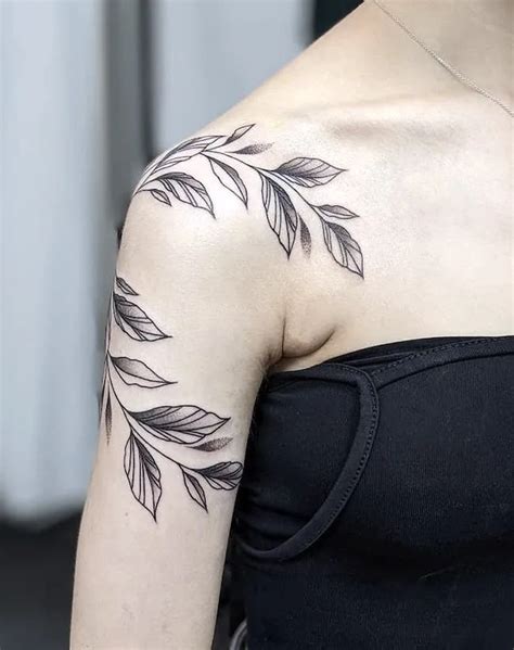 Aggregate 84+ shoulder tattoo designs female best - vova.edu.vn