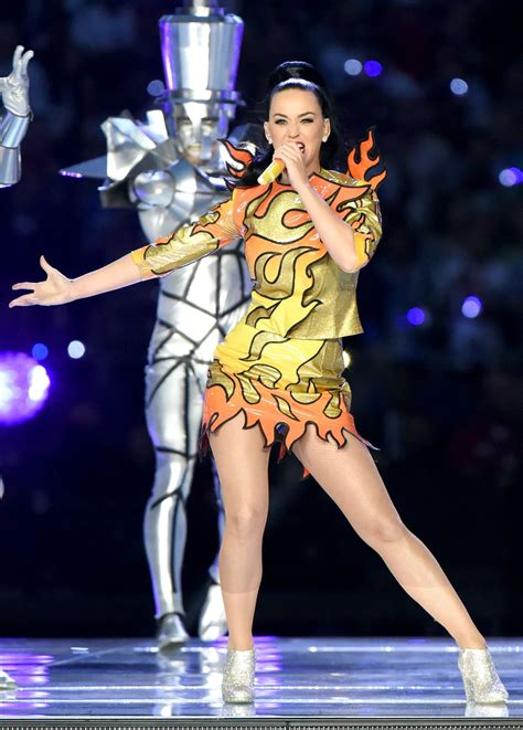 The Most Showstopping Super Bowl Halftime Outfits Of All-Time ...