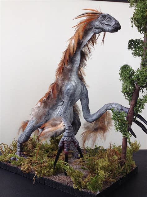 Therizinosaurus cheloniformis sculpture (with feathers!) — Stan Winston ...