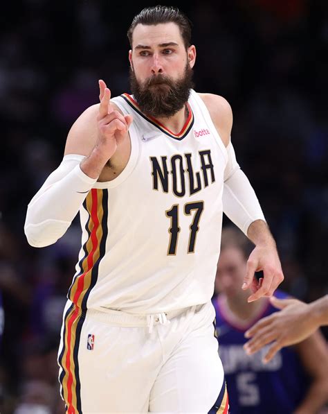 Jonas Valanciunas wants to extend with the New Orleans Pelicans