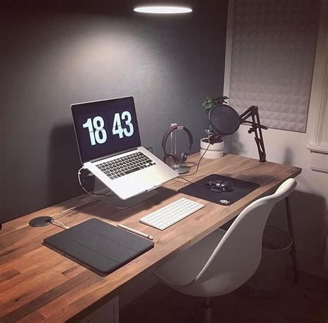 10 Home Office Ideas (March 2020) | TypeEighty | Home office setup ...