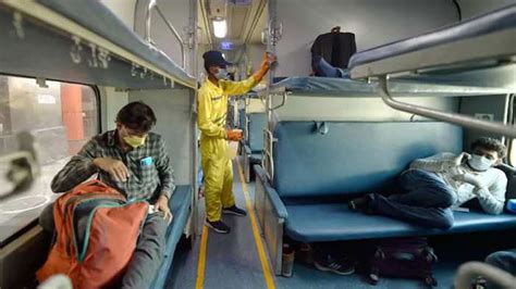 Know difference between 1st AC 2nd AC and 3rd AC coach train in Indian Railways trains | Indian ...