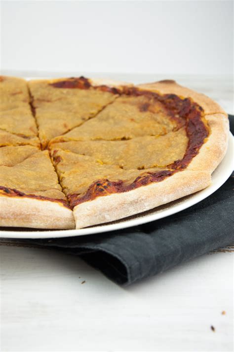 Vegan Cheese Pizza Recipe - Elephantastic Vegan