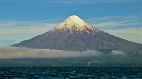 Osorno Volcano, Los Lagos, Chile | Osorno volcano is a symme… | Flickr