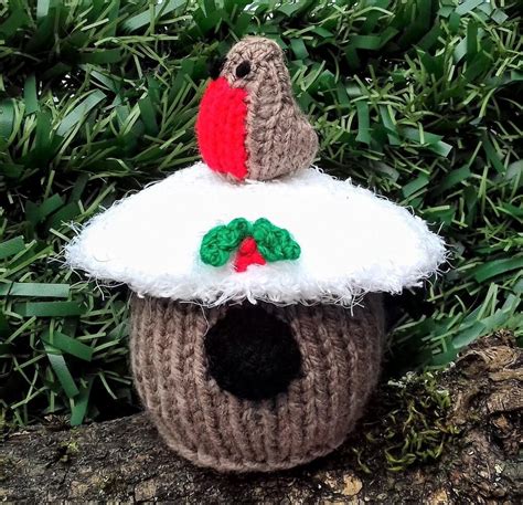 Christmas Robin Birdhouse - Chocolate Orange Cover Knitting pattern by Needles & Pins