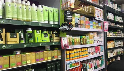 8 Beauty Stores In Pune That’ll Fulfill The A-Z Of Your Beauty Needs! | WhatsHot Pune