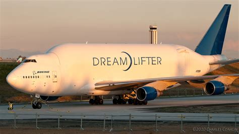 Download Dreamlifter Boeing Airplane Vehicle Boeing 747 Dreamlifter HD ...