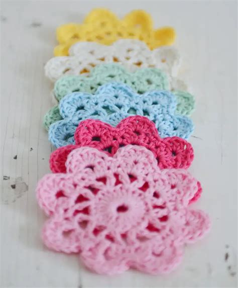 33 Creative Crochet Coaster Patterns & Tutorials