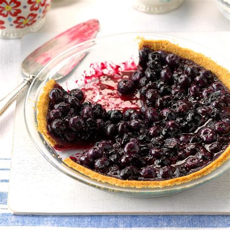 Blueberry Pie with Graham Cracker Crust Recipe: How to Make It