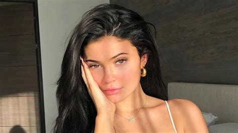 Kylie Jenner Goes Makeup-Free on Instagram — Photos | Allure