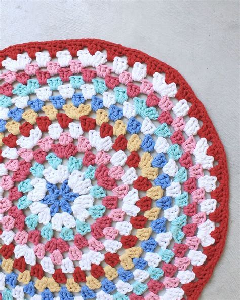 Easy Granny Rug Round Crochet Pattern for Beginners | Tinte, Tintes de ...