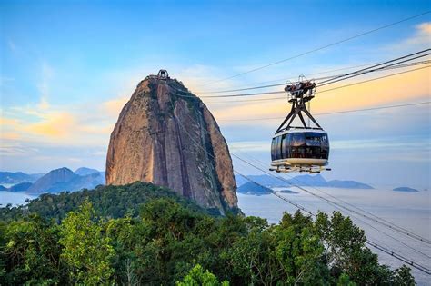 Pão de Açúcar no Rio de Janeiro - Símbolo e cartão-postal da cidade e ...