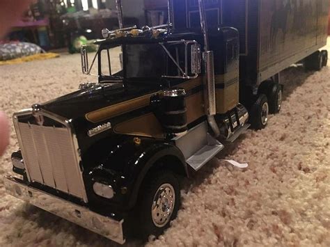 AMT Kenworth W925 Conventional Semi Tractor Plastic Model Truck Kit 1/ ...