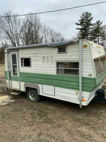 Vintage 1976 Wilderness Camper Travel Trailer: Vans, SUVs, and Trucks Cars