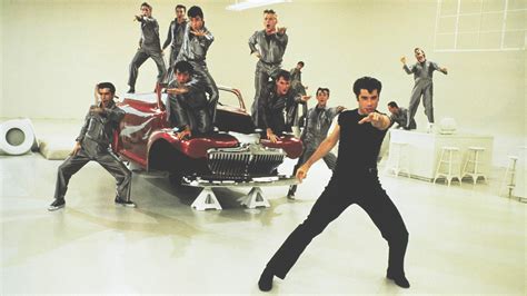 Grease (1978) Movie Summary and Film Synopsis