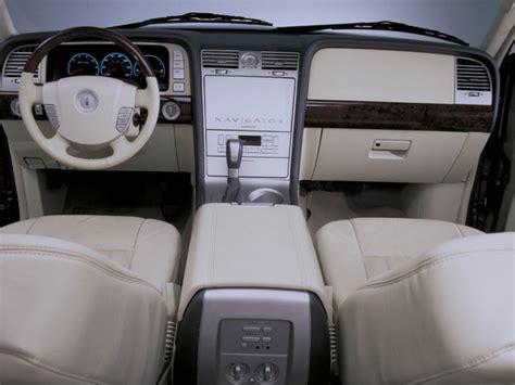 2004 Lincoln Navigator - Specs, Prices, MPG, Reviews & Photos | Cars.com