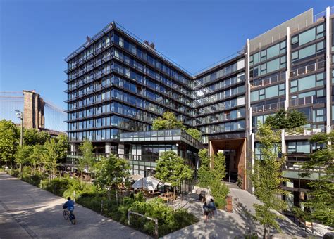 Pierhouse & 1 Hotel Brooklyn Bridge / Marvel Architects + INC Architecture & Design | ArchDaily