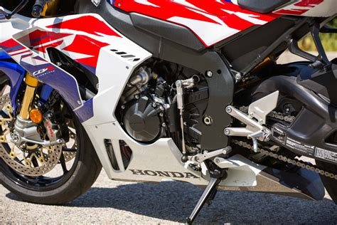 2023 Honda CBR1000RR-R SP Fireblade 30th Anniversary Review - Cycle News