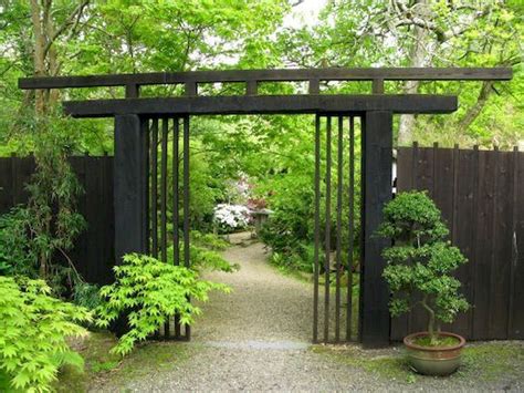 Most Noticeable Ways to Create a Backyard Gateway Home to Z | Modern japanese garden, Japanese ...