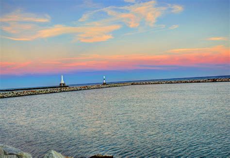 Dusk on Lake Michigan at Port Washington, Wisconsin image - Free stock photo - Public Domain ...