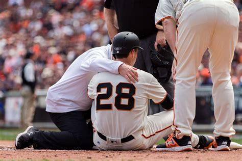 Report: Giants 'likely' to put Buster Posey on DL