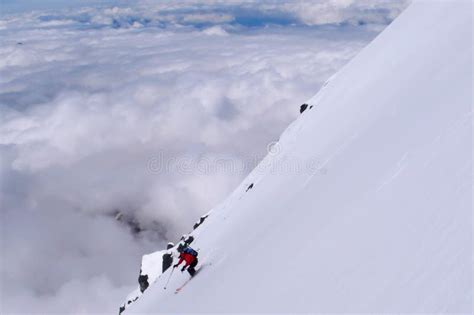 Extreme skiing on Eiger editorial photo. Image of swiss - 80848001