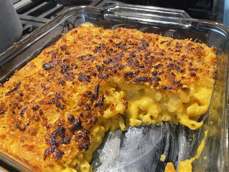 [OC] Baked Velveeta Mac & Cheese with bread crumbs : r/FoodPorn