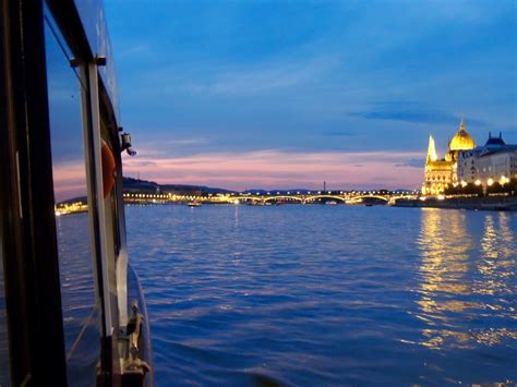 Danube at Night on Dinner Cruise with Piano Music Budapest - Budapest River Cruise