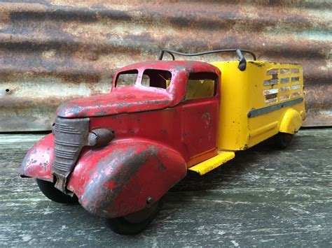 Vintage Metal Toy Truck Turner Toys Wapakaneta Ohio 1940s era | Etsy