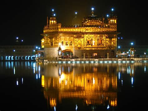 Golden Temple Historical Facts and Pictures | The History Hub