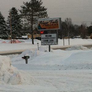 STAR MOTEL - Updated December 2024 - 22 Reviews - 1142 E Lakeshore Dr, Manistique, Michigan ...