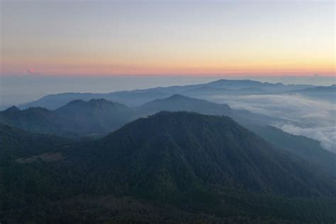 KC & the Sunshine Runners: Mount Semeru