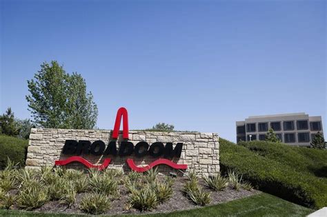 Broadcom Reports Lower Revenue, Though Profit Rises - WSJ