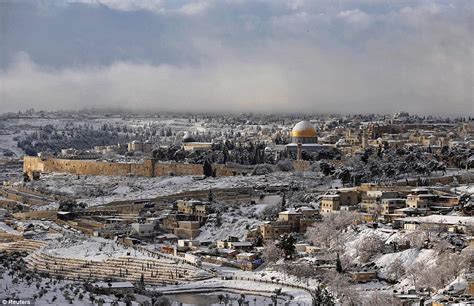 Surph's Side: Snow In Israel: Uncommon Images December 13,2013