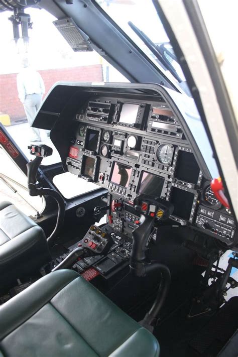 Pin by Thet Naing Htoo on AgustaWestland AW109 | Cockpit, Sci-fi ...