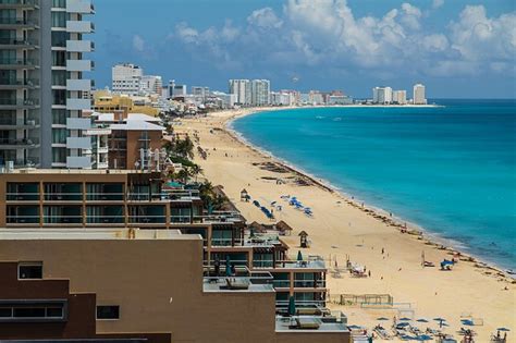 17 Cheap Cancun Beachfront Hotels (Starting at ) | Cruzely.com