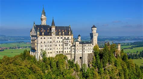 Most Beautiful Castles in the World That Will Inspire You - Global Viewpoint